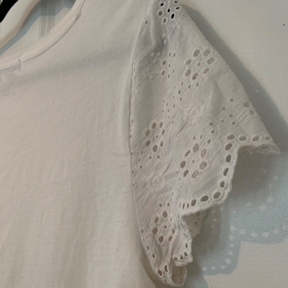 Gap Eyelet Top T-Shirt - Picture 5 of 5